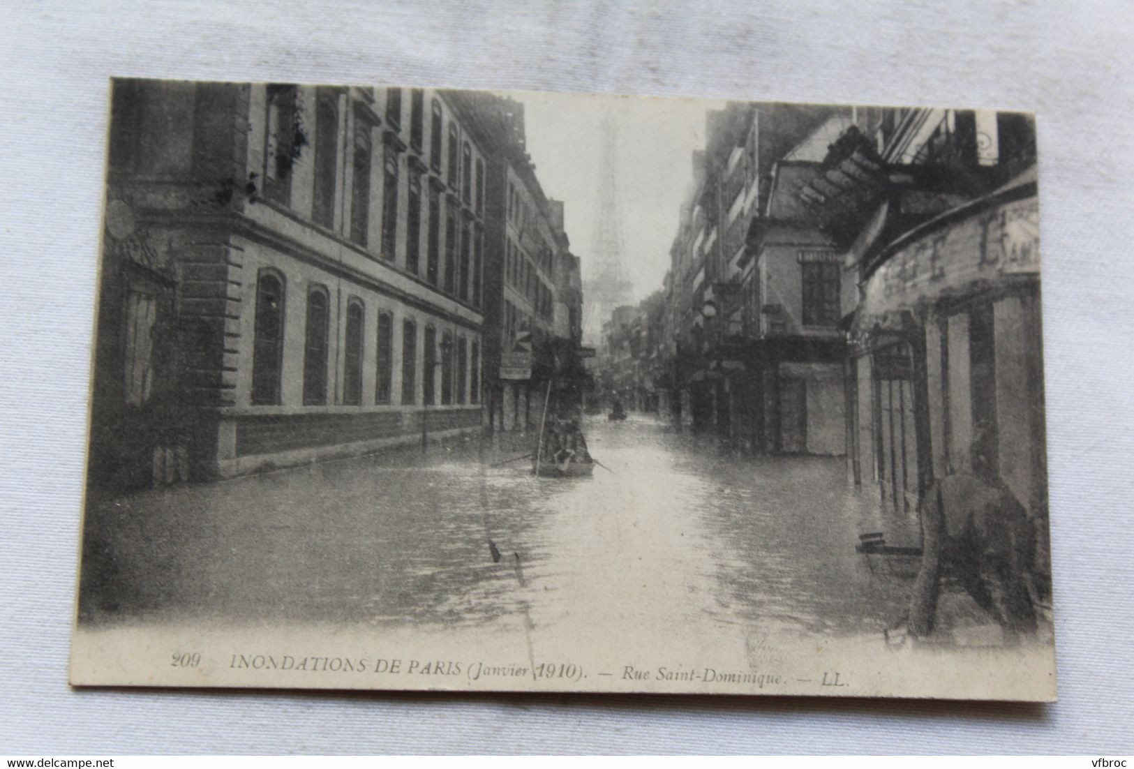 Cpa 1910, inondations, rue saint Dominique (2), Paris 75