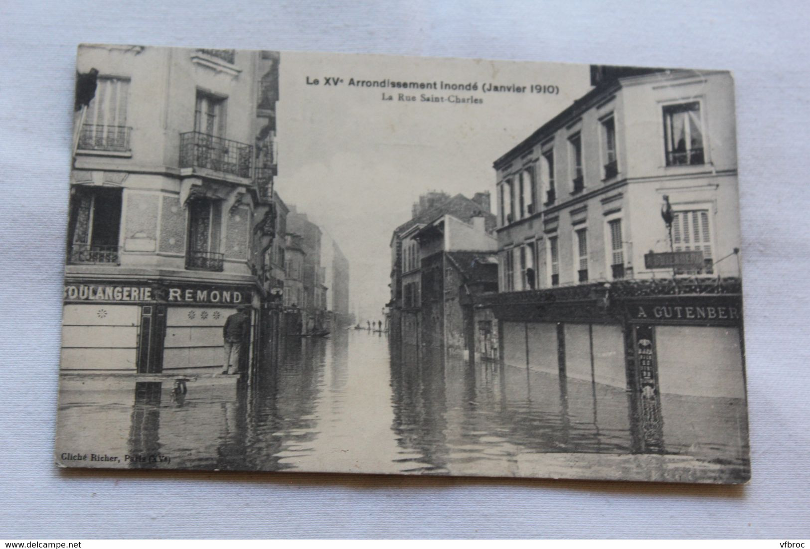 Cpa 1910, la rue saint Charles, le XV arrondissement inondé, Paris 75