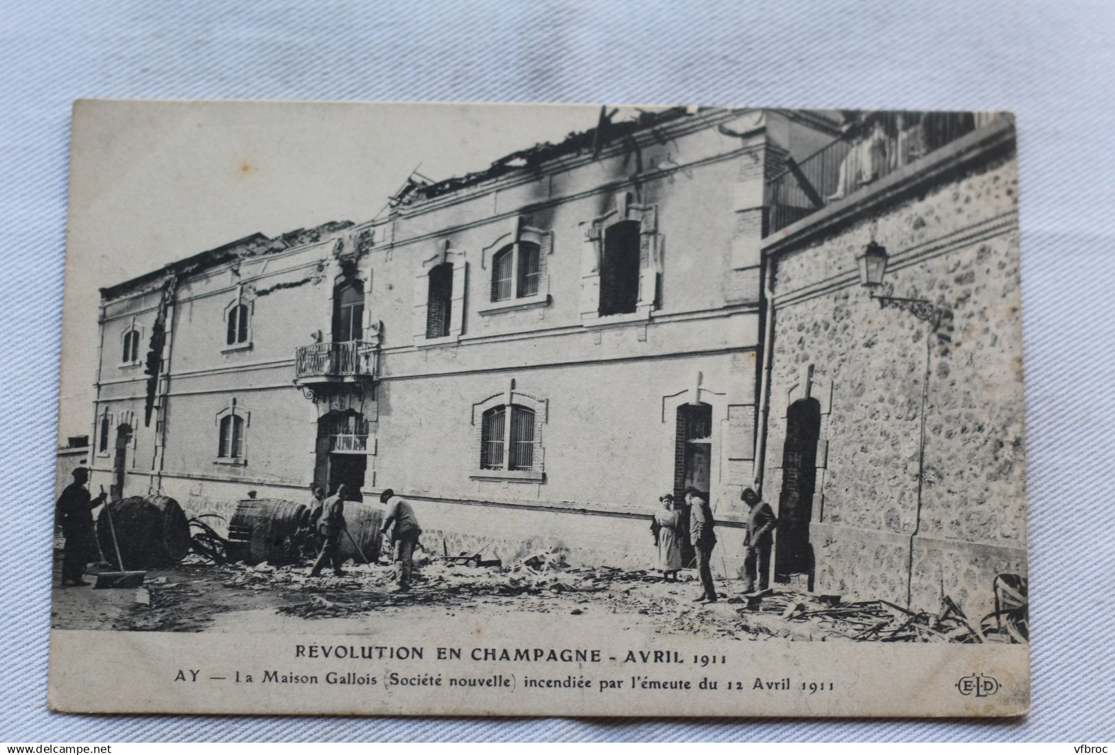 Cpa 1911, Ay, la maison Gallois incendiée par l'émeute du 12 avril 1911, révolution en Champagne, Marne 51