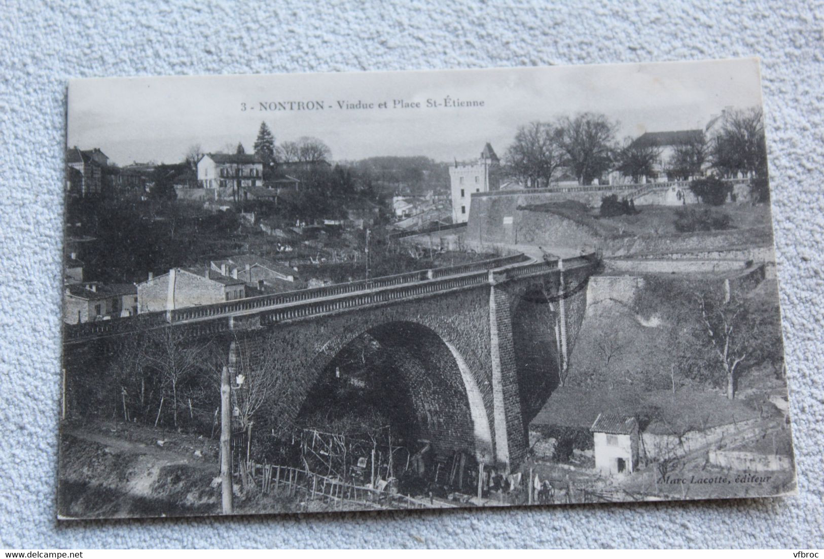 Cpa 1914, Nontron, viaduc et place saint Etienne, Dordogne 24