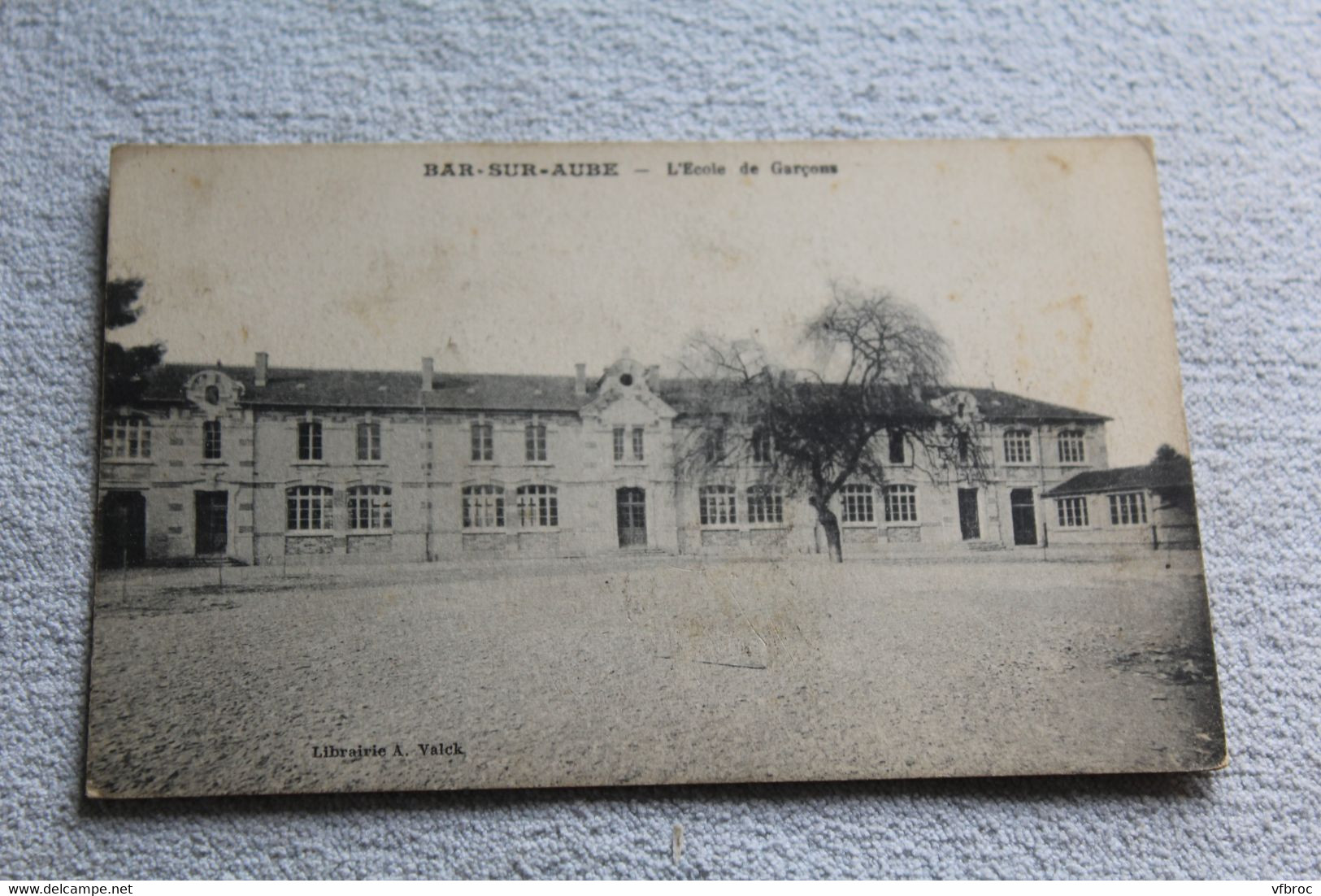 Cpa 1917, Bar sur Aube, l'école de garçons, Aube