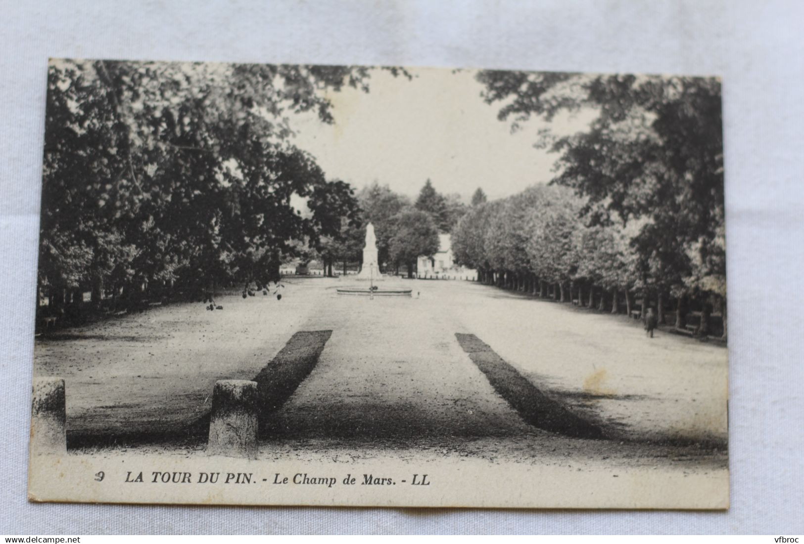 Cpa 1923, La Tour du Pin, le champ de Mars, Isère 38