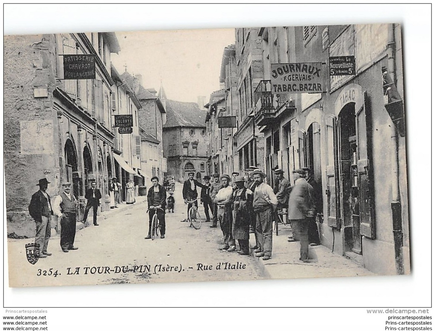 CPA 38 La Tour du Pin Rue d'Italie