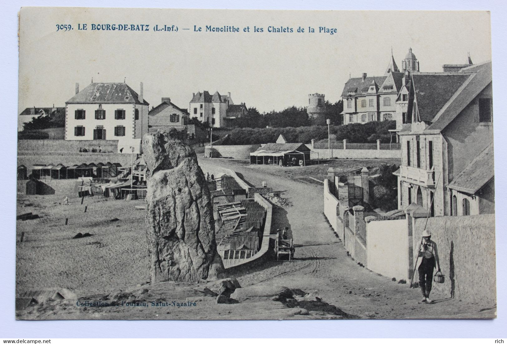 CPA  [44] Loire Atlantique > Batz-sur-Mer (Bourg de B.) - Le Monolithe et les Chalets de la Plage