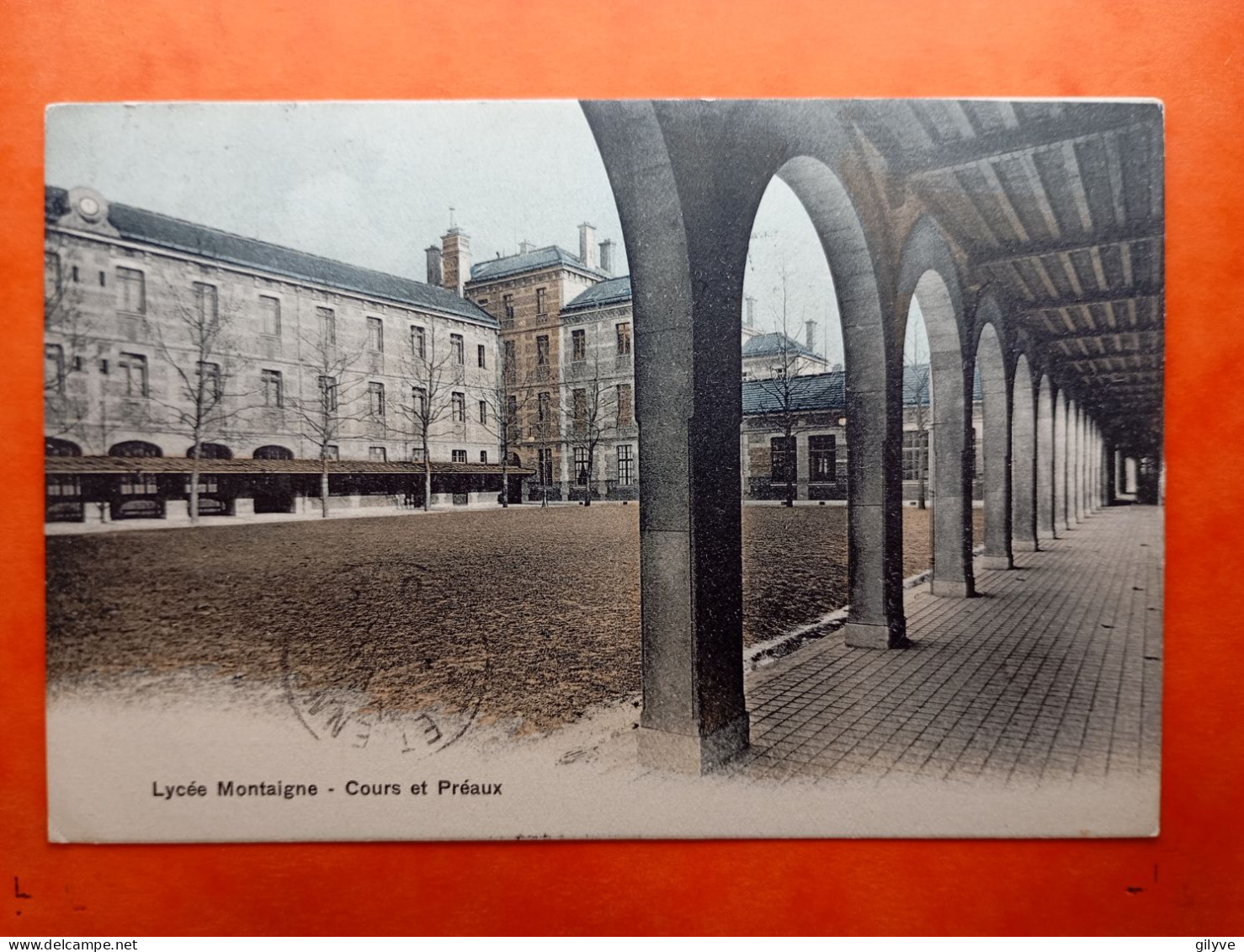 CPA (75) Lycée Montaigne. Cours et Préaux.    ( Bt-15.807)