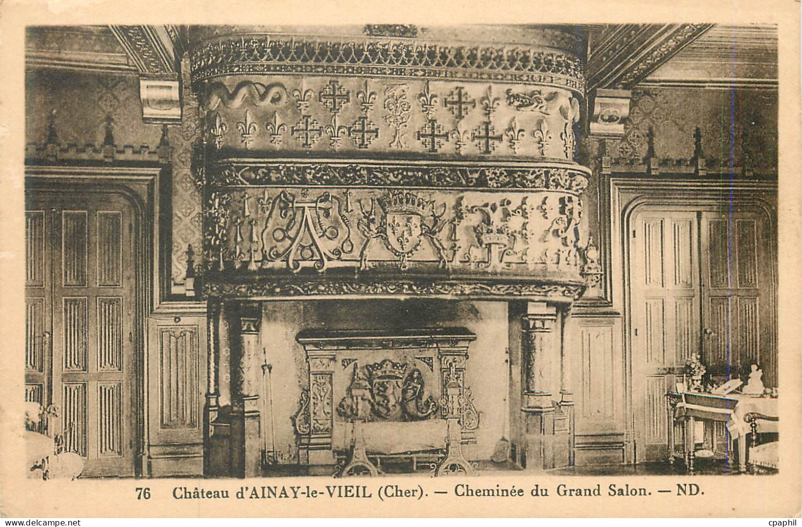 CPA 76 chateau d ainay le vieil(cher) cheminee du grand salon