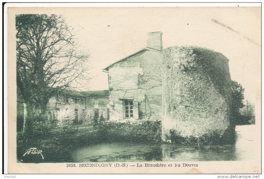 CPA 79 SECONDIGNY La Braudière et les Douves
