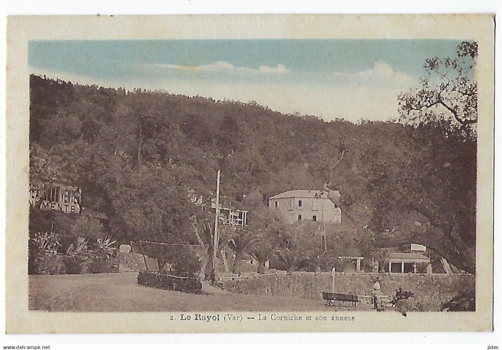CPA 83 Le Rayol Canadel sur Mer Rare La corniche et son annexe hôtel près de Cavalaire sur Mer Le Lavandou Mole Pardigon