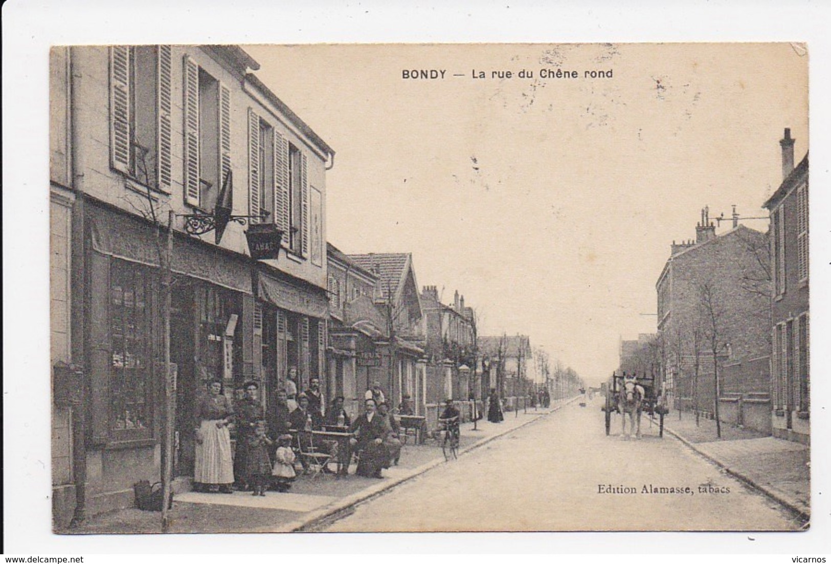 CPA 93 BONDY La rue du Chêne Rond