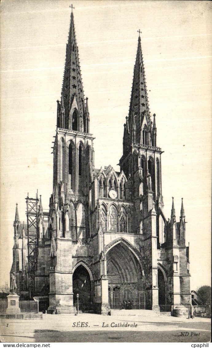 CPA A Sees La Cathedrale