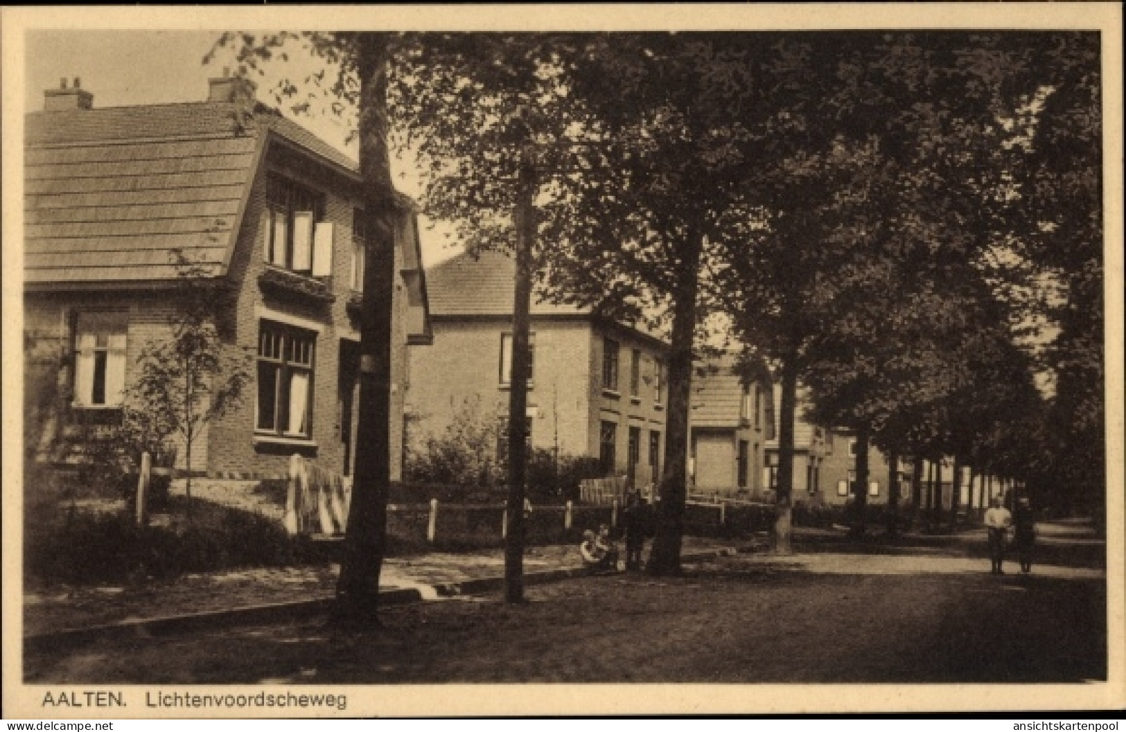 CPA Aalten Gelderland Niederlande, Lichtenvoordscheweg