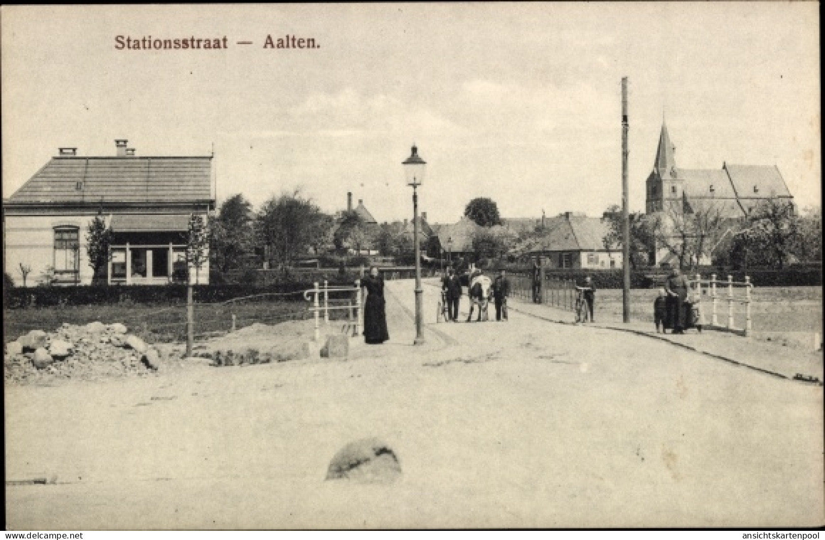 CPA Aalten Gelderland Niederlande, Stationsstraat