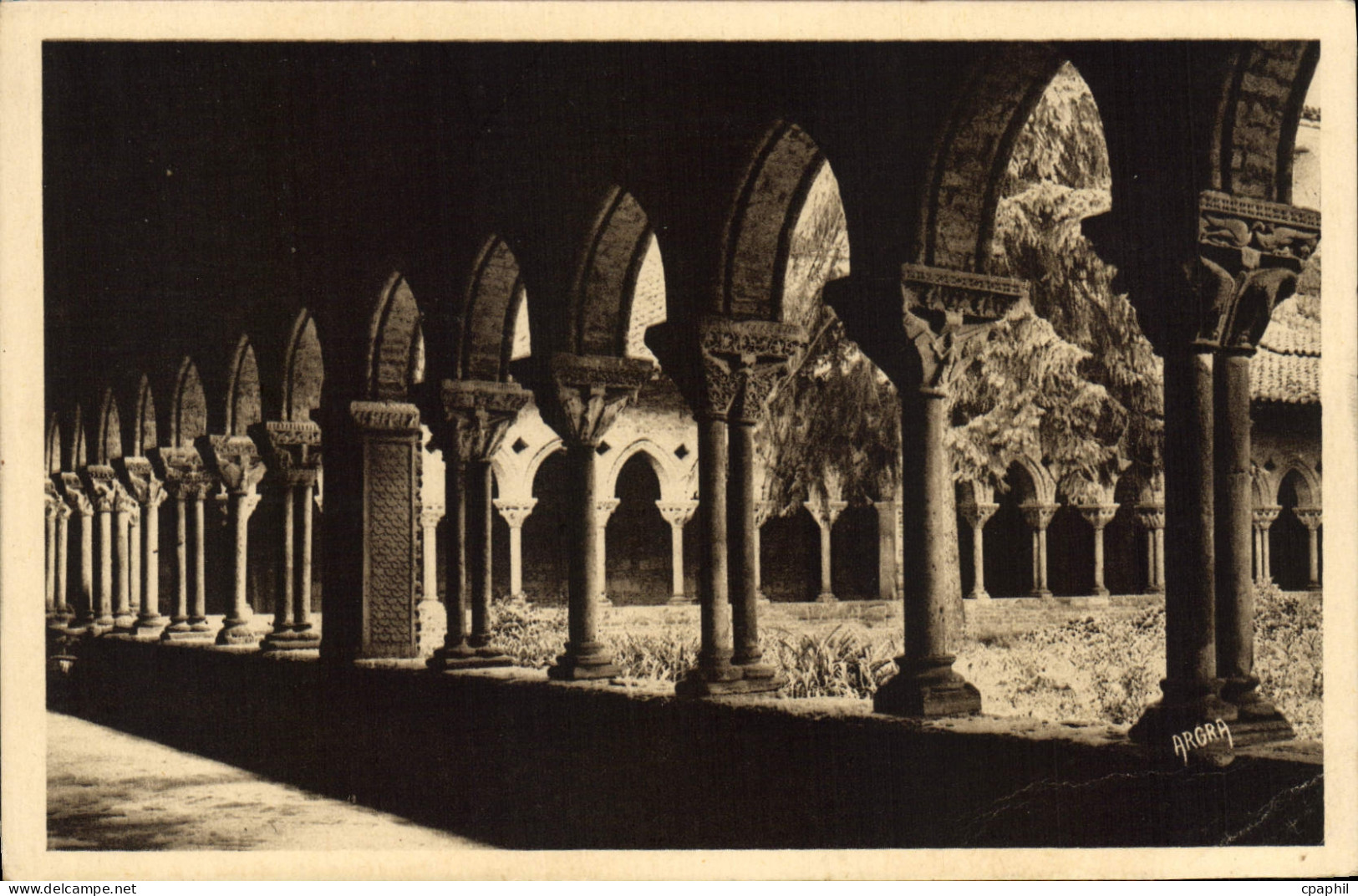 CPA Abbaye de Moissac Le Cloitre