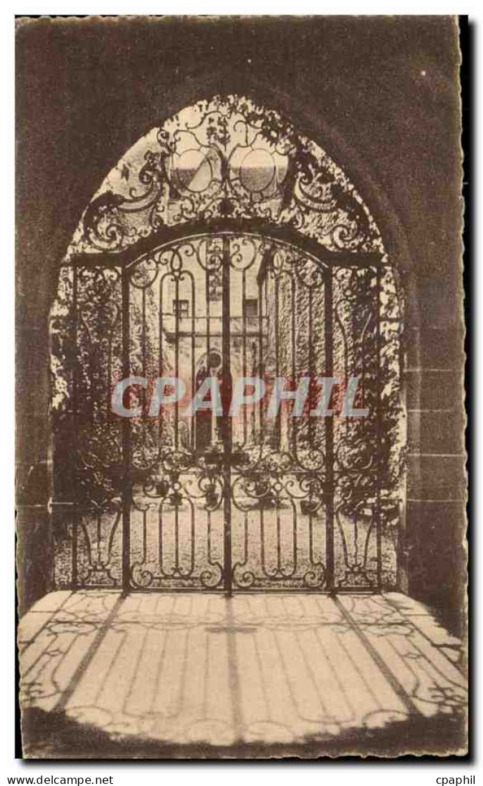 CPA Abbaye de Royaument Asnieres sur Oise Cour de la maison des hotes