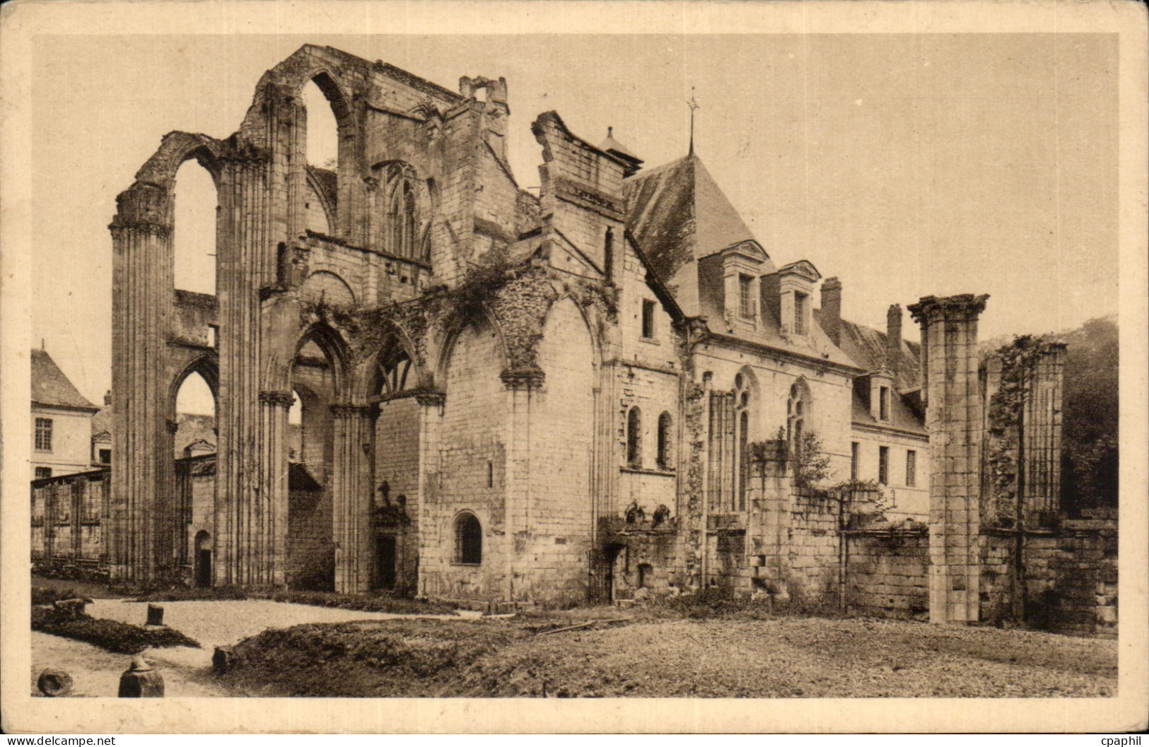 CPA Abbaye de Saint Wandrille Ruines de l'Eglise Abbatiale