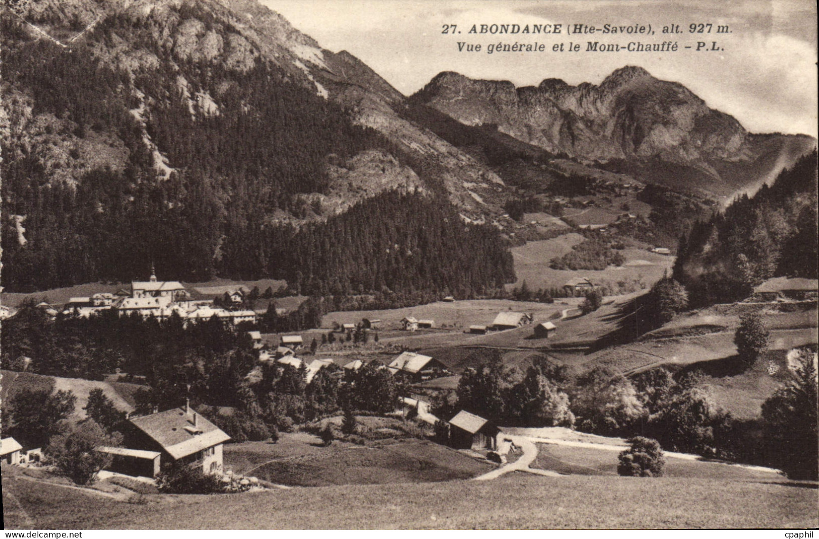 CPA Abondance Vue Generale Le Mont Chauffe