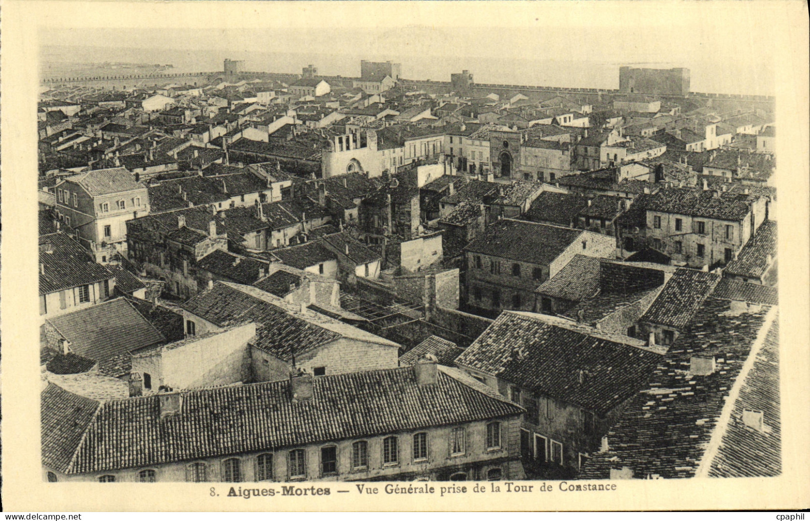CPA Aigues Mortes Vue Generale prise de la Tour de Constance