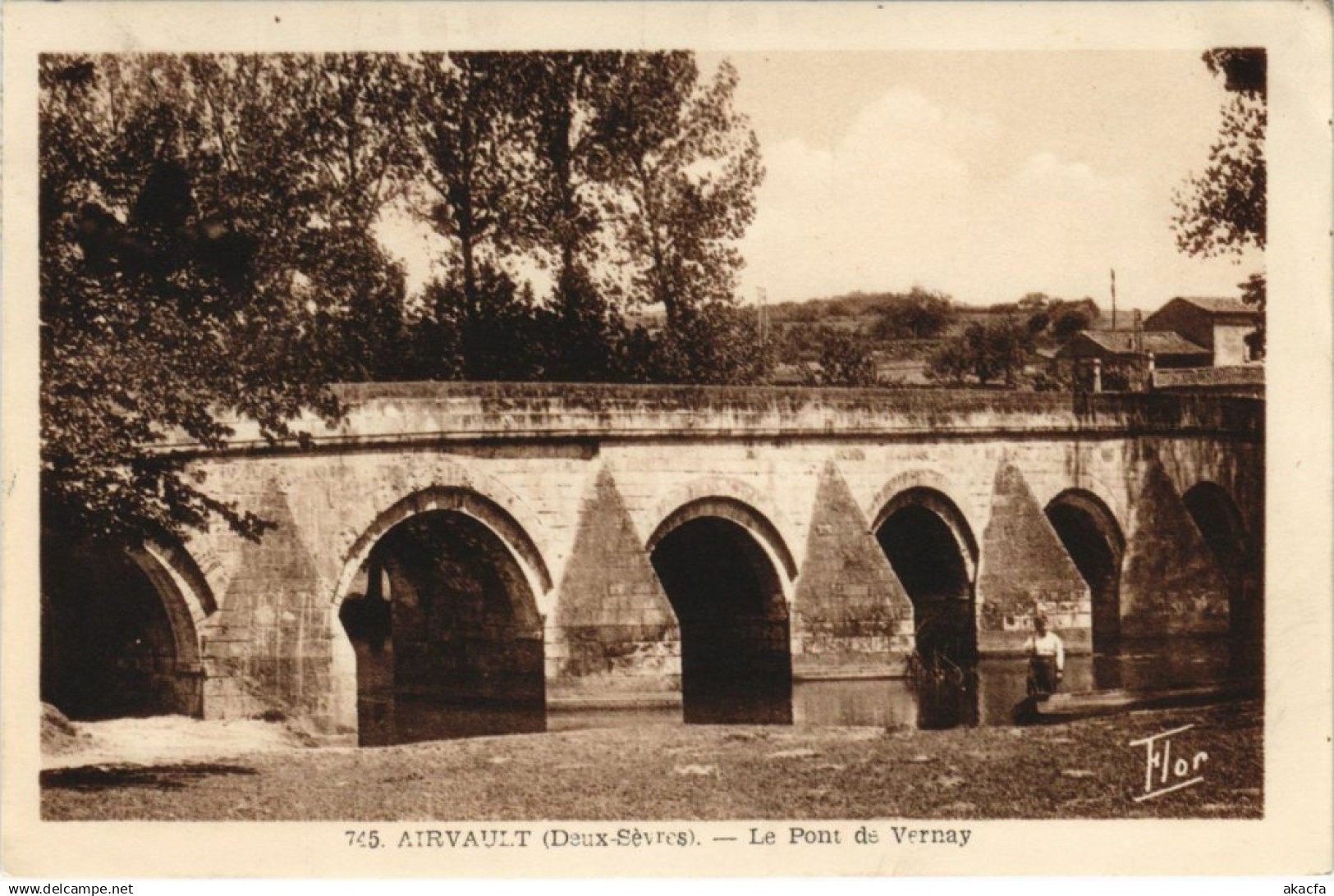 CPA AIRVAULT Le Pont du Vernay (1140646)