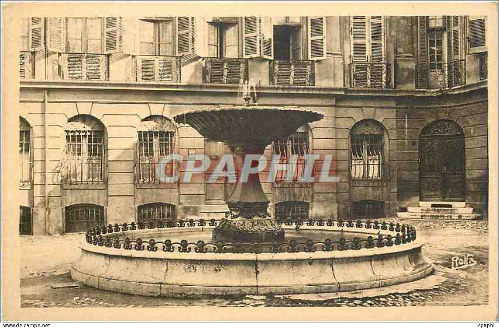 CPA Aix en Provence La Place d'Albertas