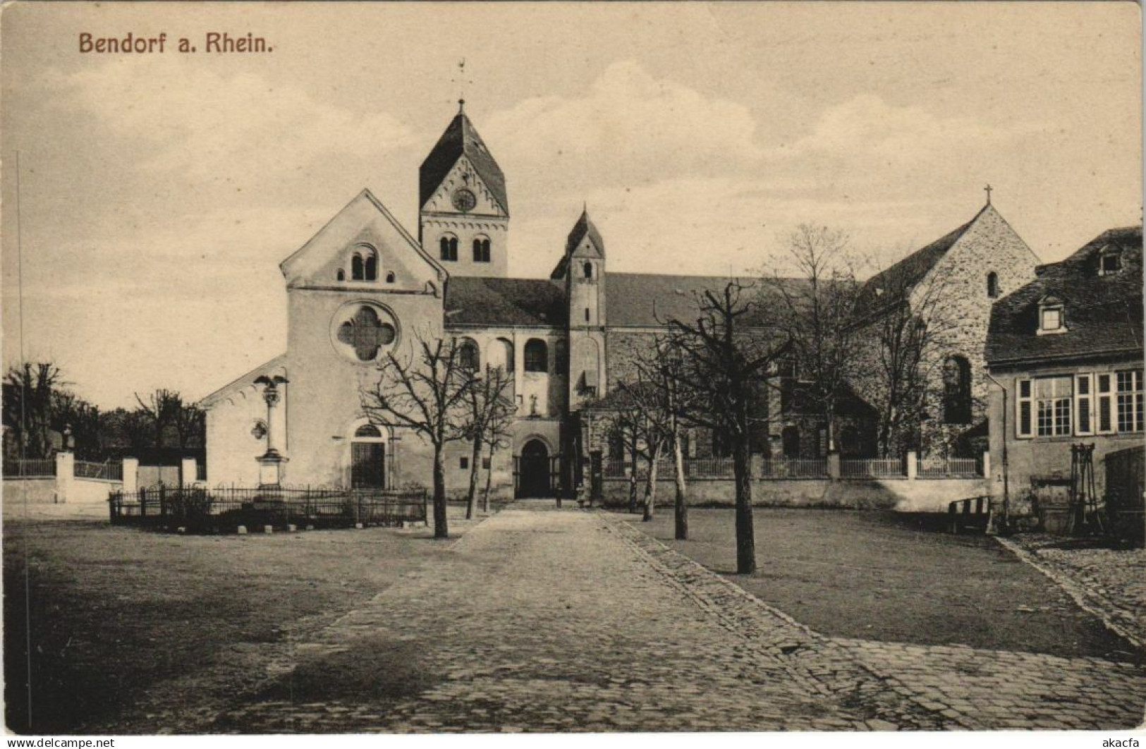 CPA AK Bendorf - Platz mit Kirche GERMANY (1069146)
