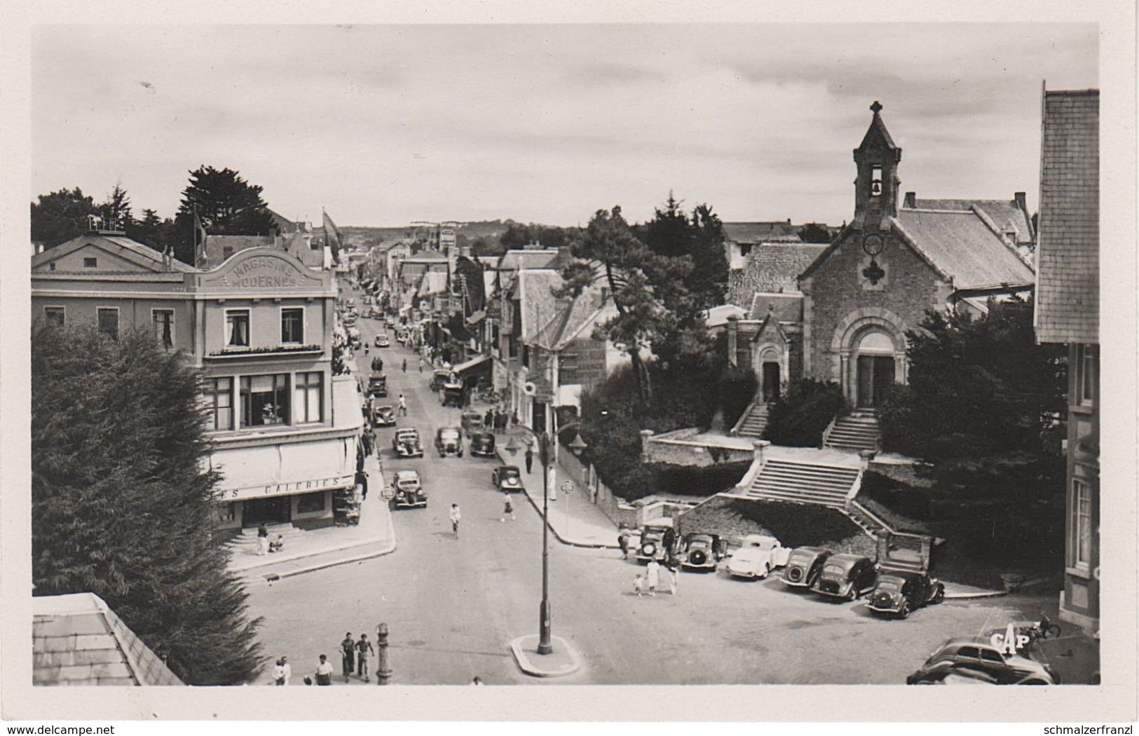 CPA - AK La Baule Escoublac L' Eglise et L' Avenue de la Gare bei Le Pouliguen Guerande Batz Mer Saint Nazaire Nantes