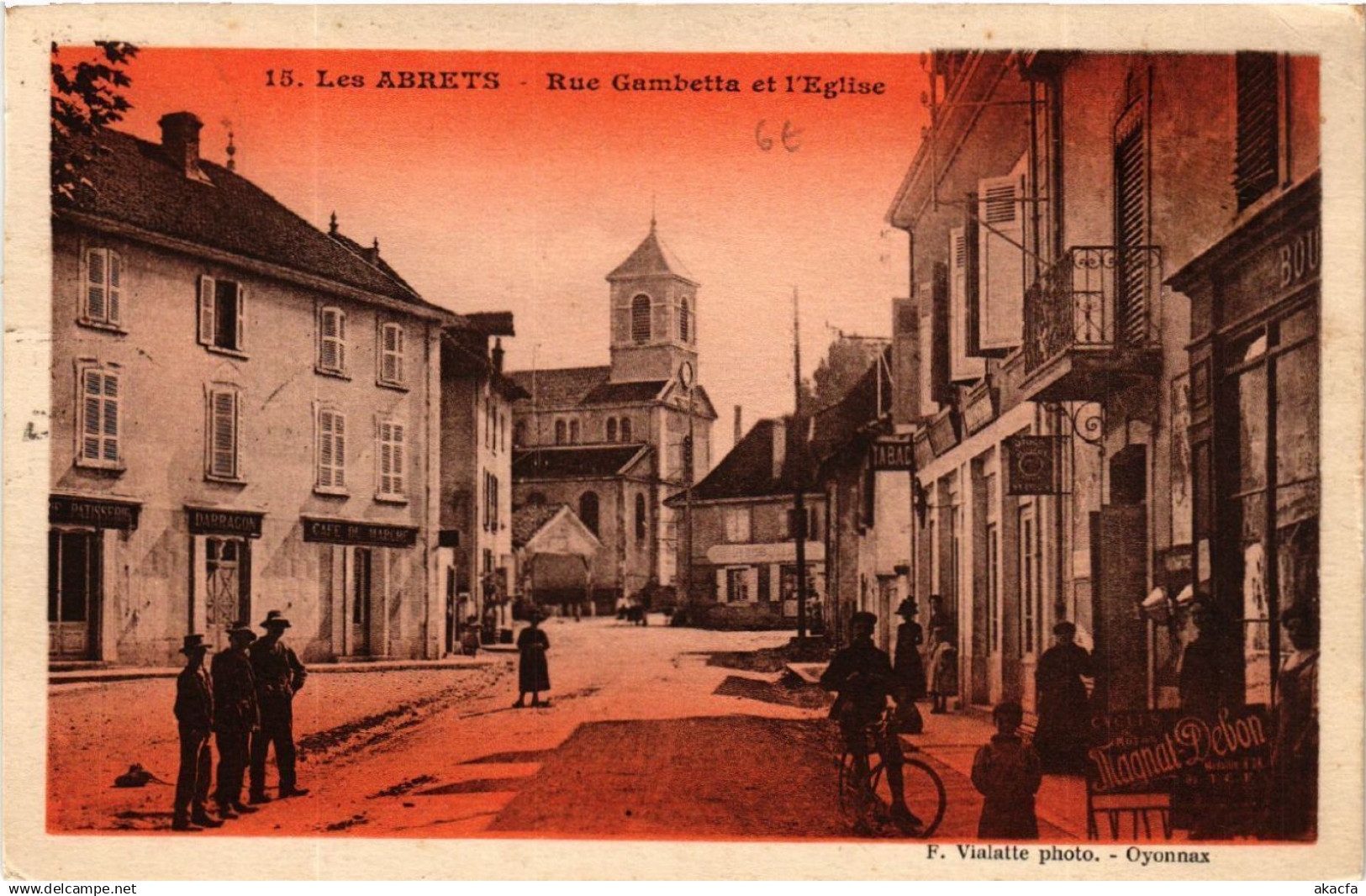CPA AK Les ABRETS - Rue Gambetta et l'Église (489228)
