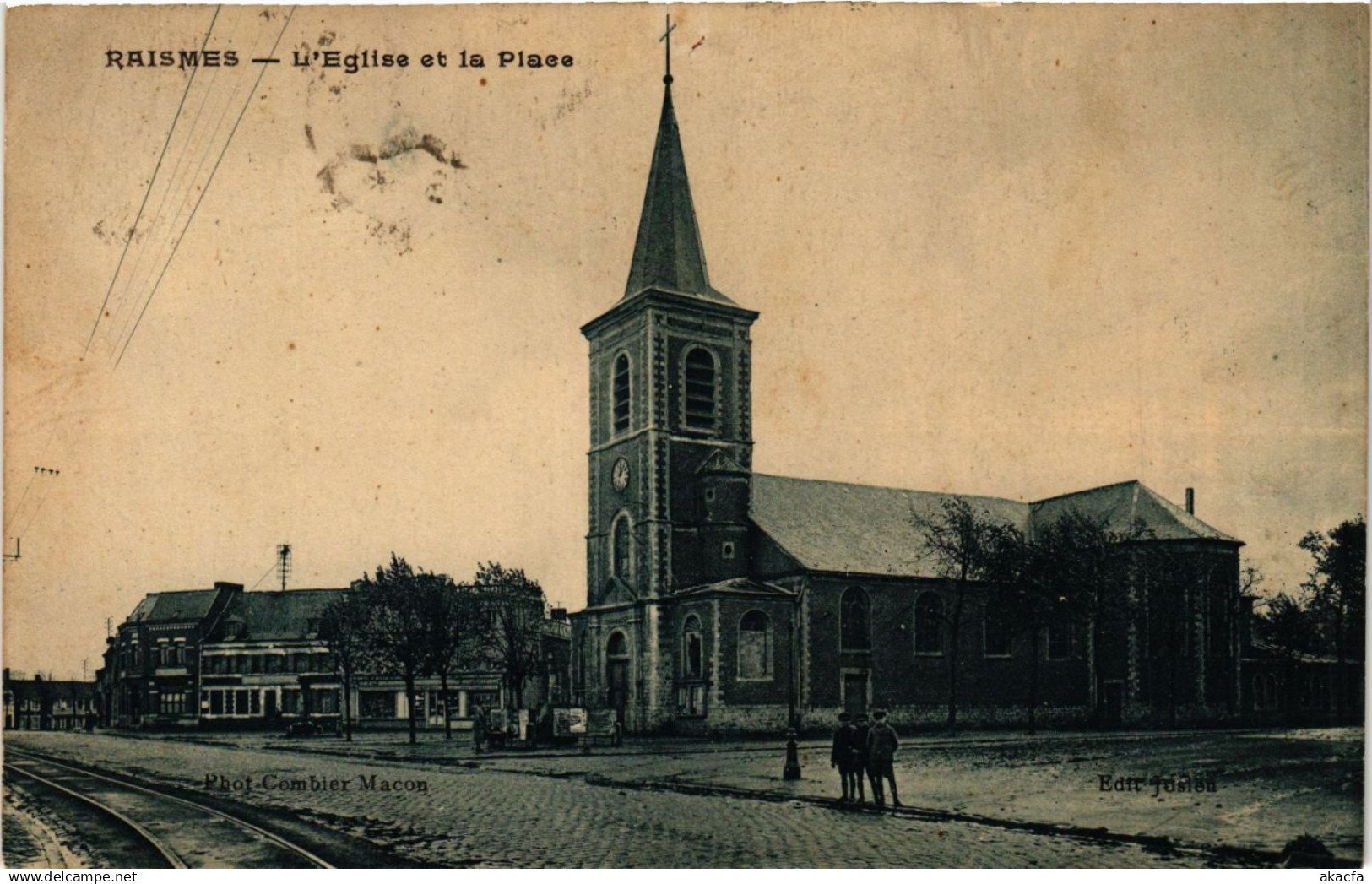CPA AK RAISMES-L'Église et la Place (422865)