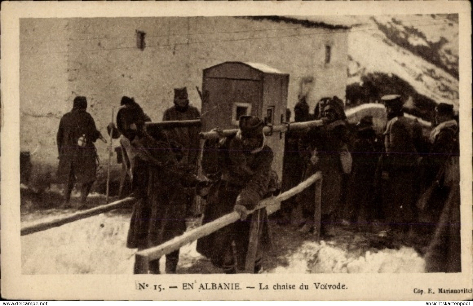 CPA Albanien, La chaise du Voivode