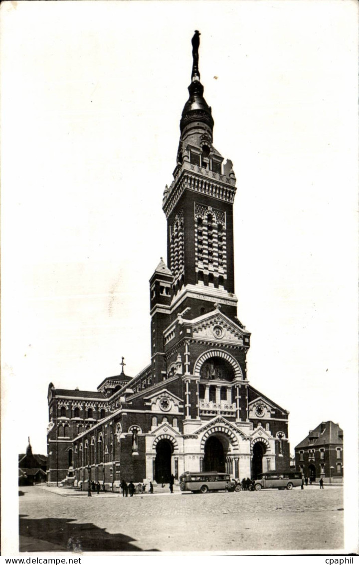 CPA Albert La basilique