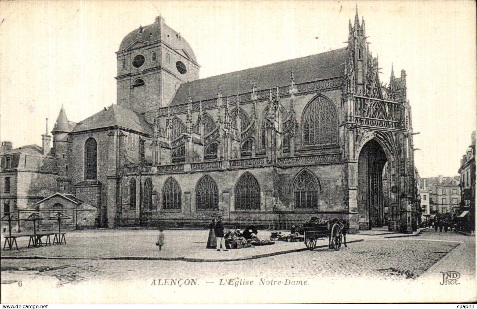 CPA Alencon L Eglise Notre Dame