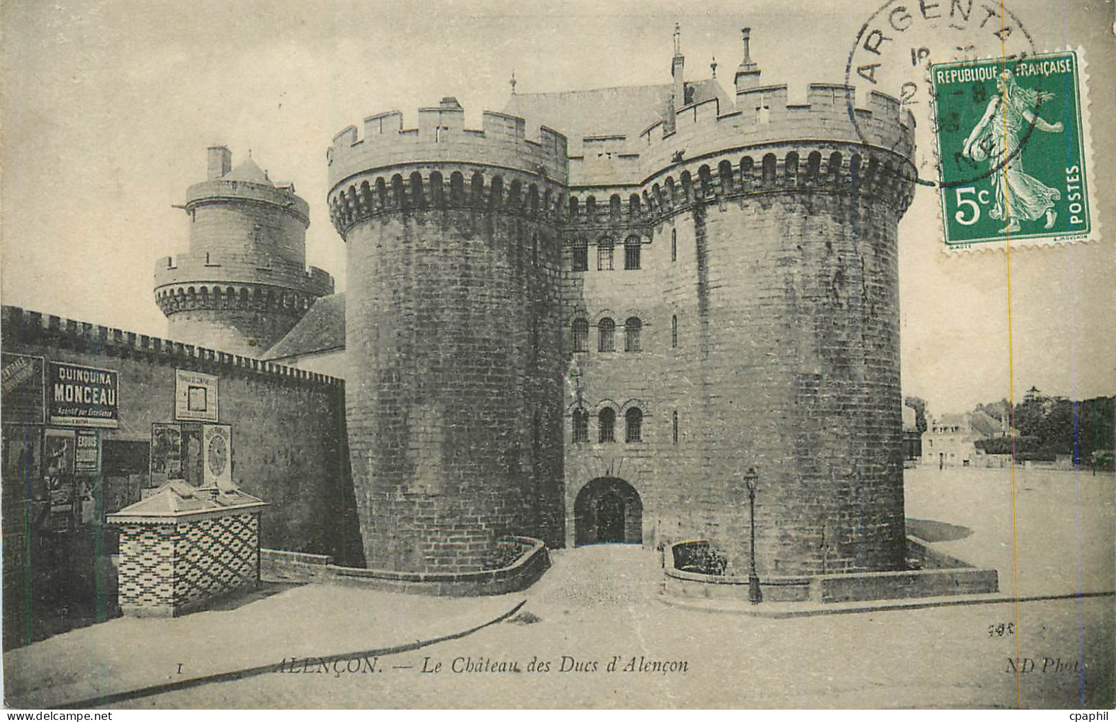 CPA Alencon Le Chateau des Ducs d'Alencon