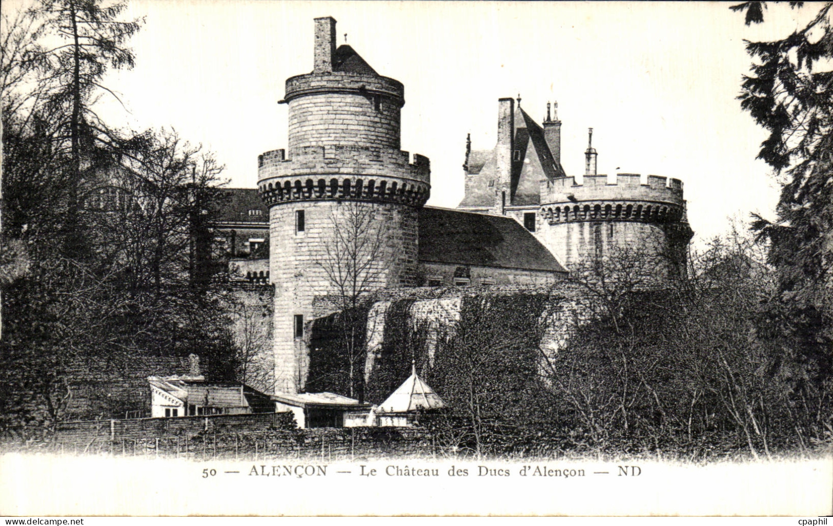 CPA Alencon Le Chateau des Ducs d Alencon