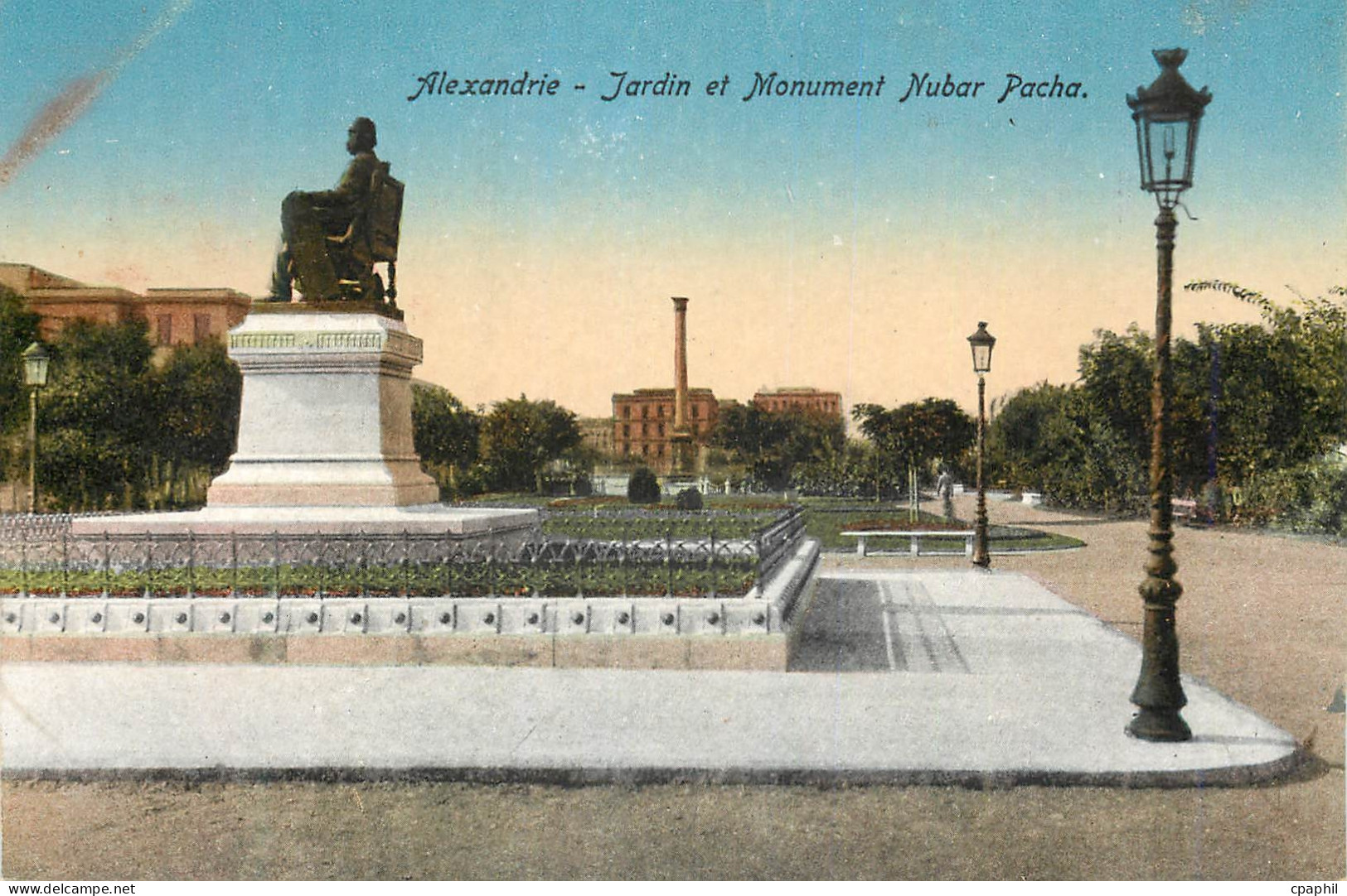 CPA Alexandrie Jardin et Monument Nubar Pacha