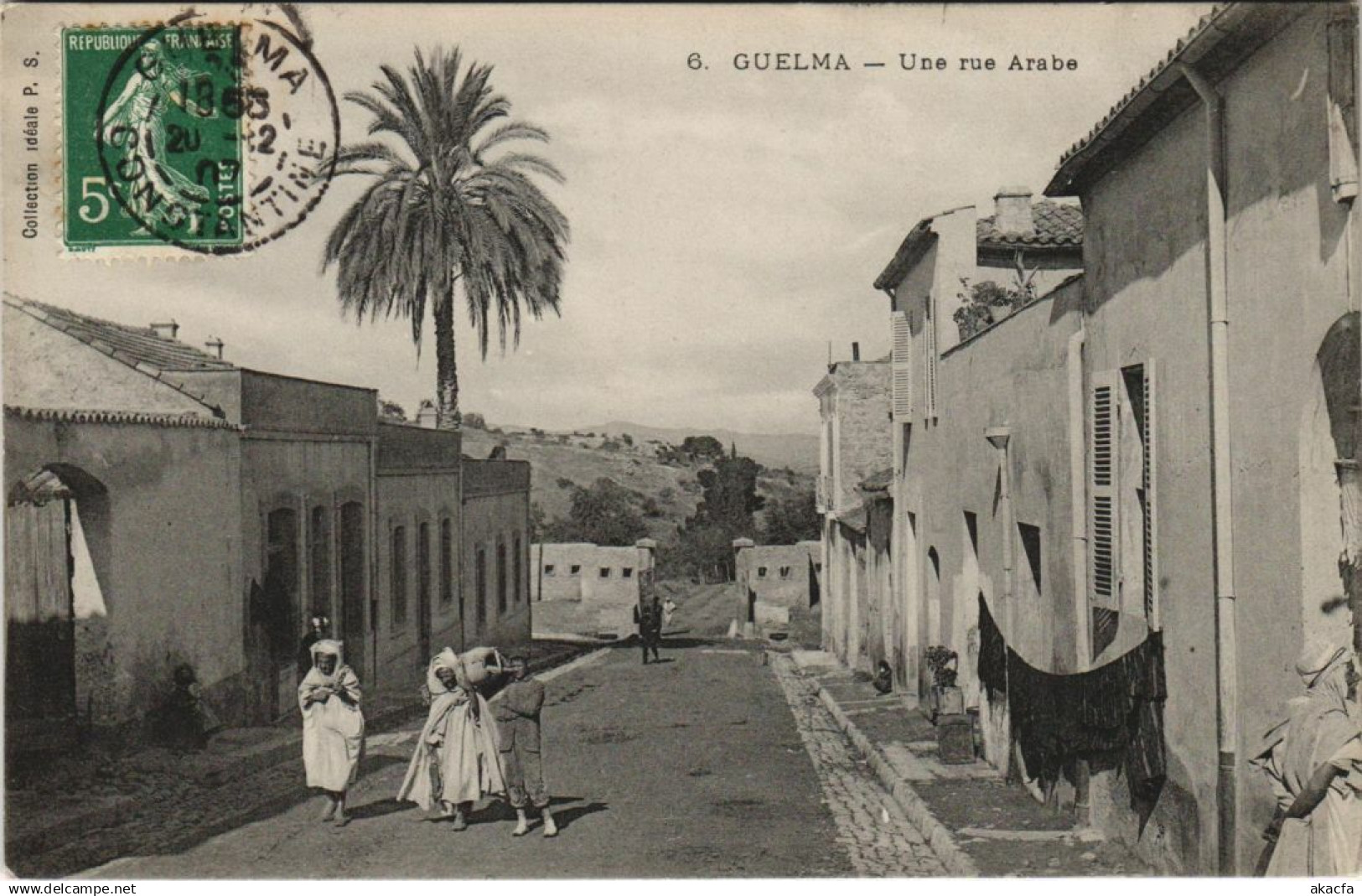 CPA ALGERIA GUELMA Une Rue Arabe (1146123)