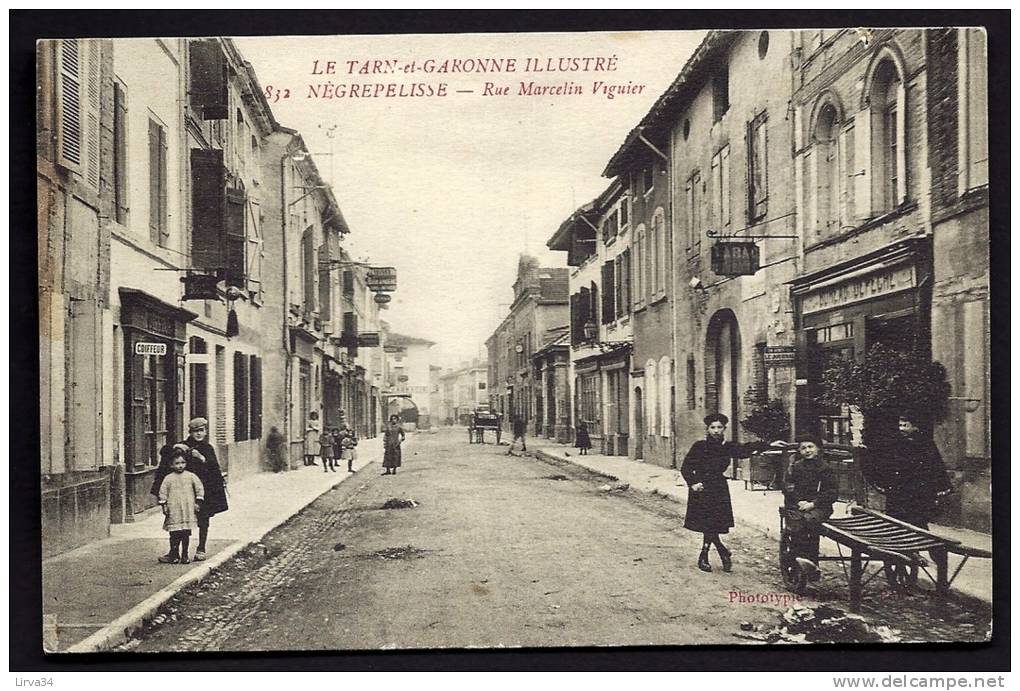 CPA ANCIENNE- FRANCE- NEGREPELISSE (82)- RUE MARCELIN-VIGUIER-BELLE ANIMATION GROS PLAN- COMMERCES- ATTELAGE- COMMERCES