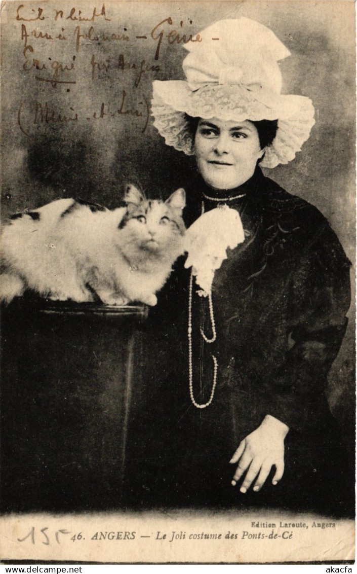 CPA ANGERS - Les PONTS-de-CÉ - Le Joli Costume des PONTS-de-CÉ (638445)