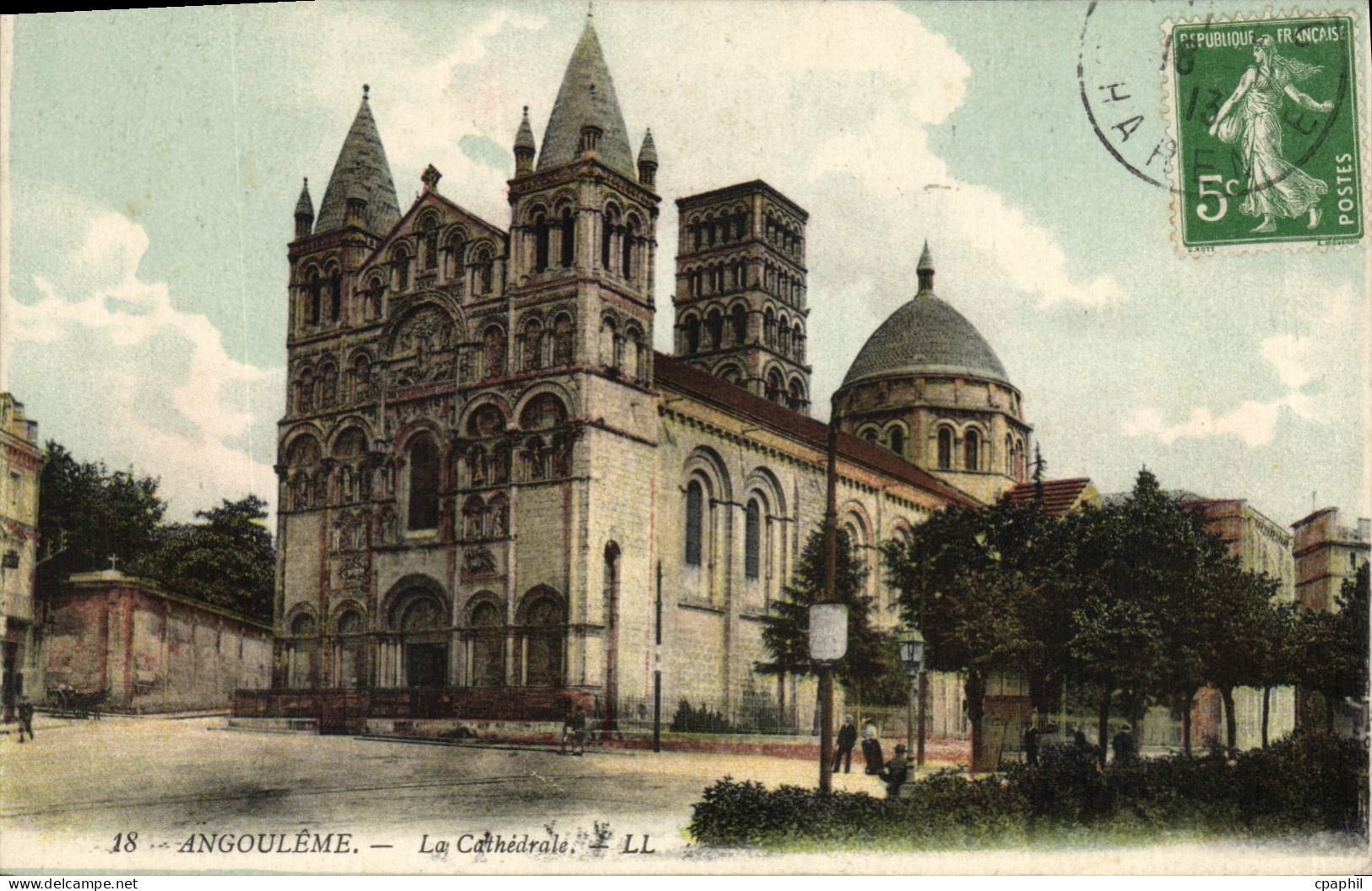 CPA Angouleme La Cathedrale