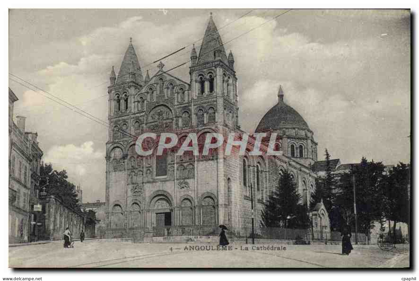 CPA Angouleme Le Cathedrale