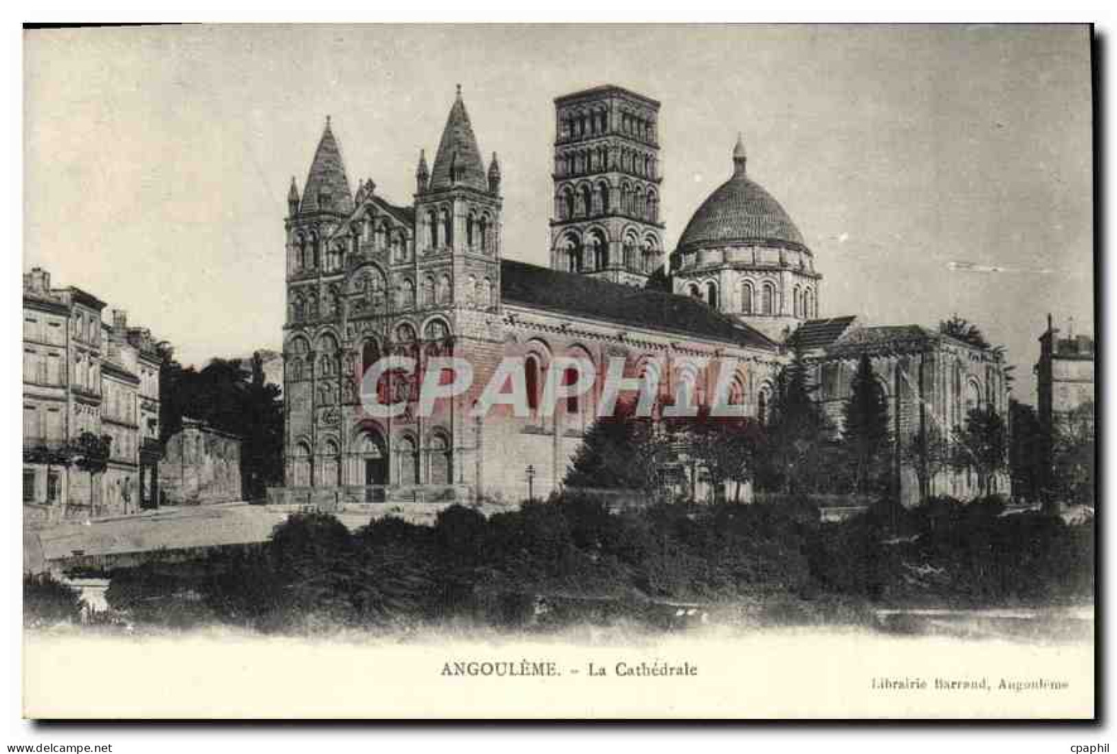 CPA Angouleme Le Cathedrale