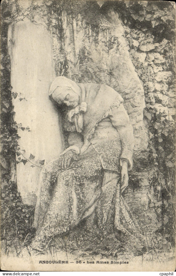 CPA Angouleme Les Ames Simples