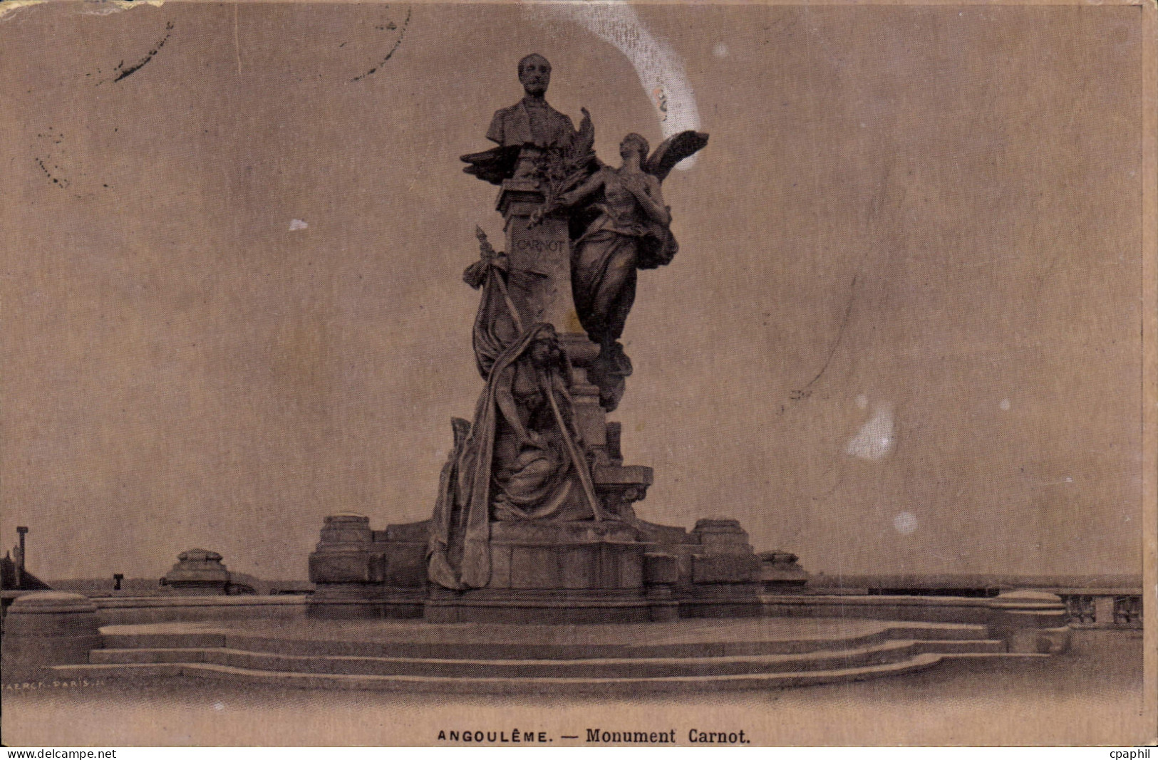 CPA Angouleme Monument Carnot