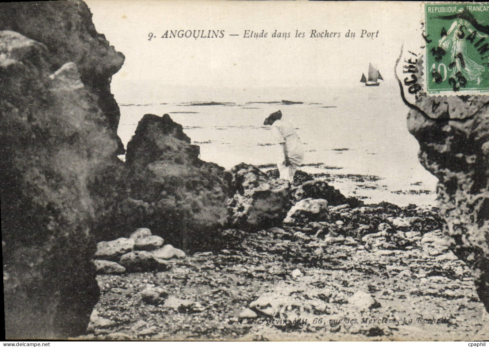 CPA Angoulins Etude Dans Les Rochers Du Port