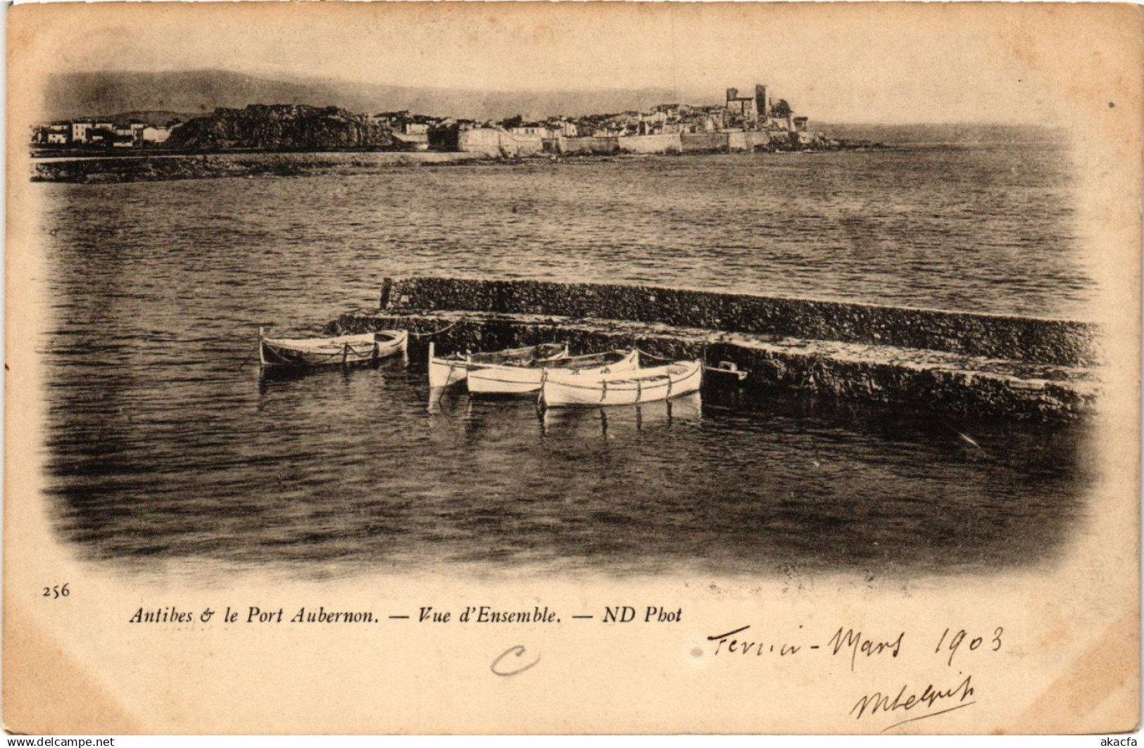 CPA ANTIBES - ANTIBES et le Port Aubernon - Vue d'Ensemble (639590)