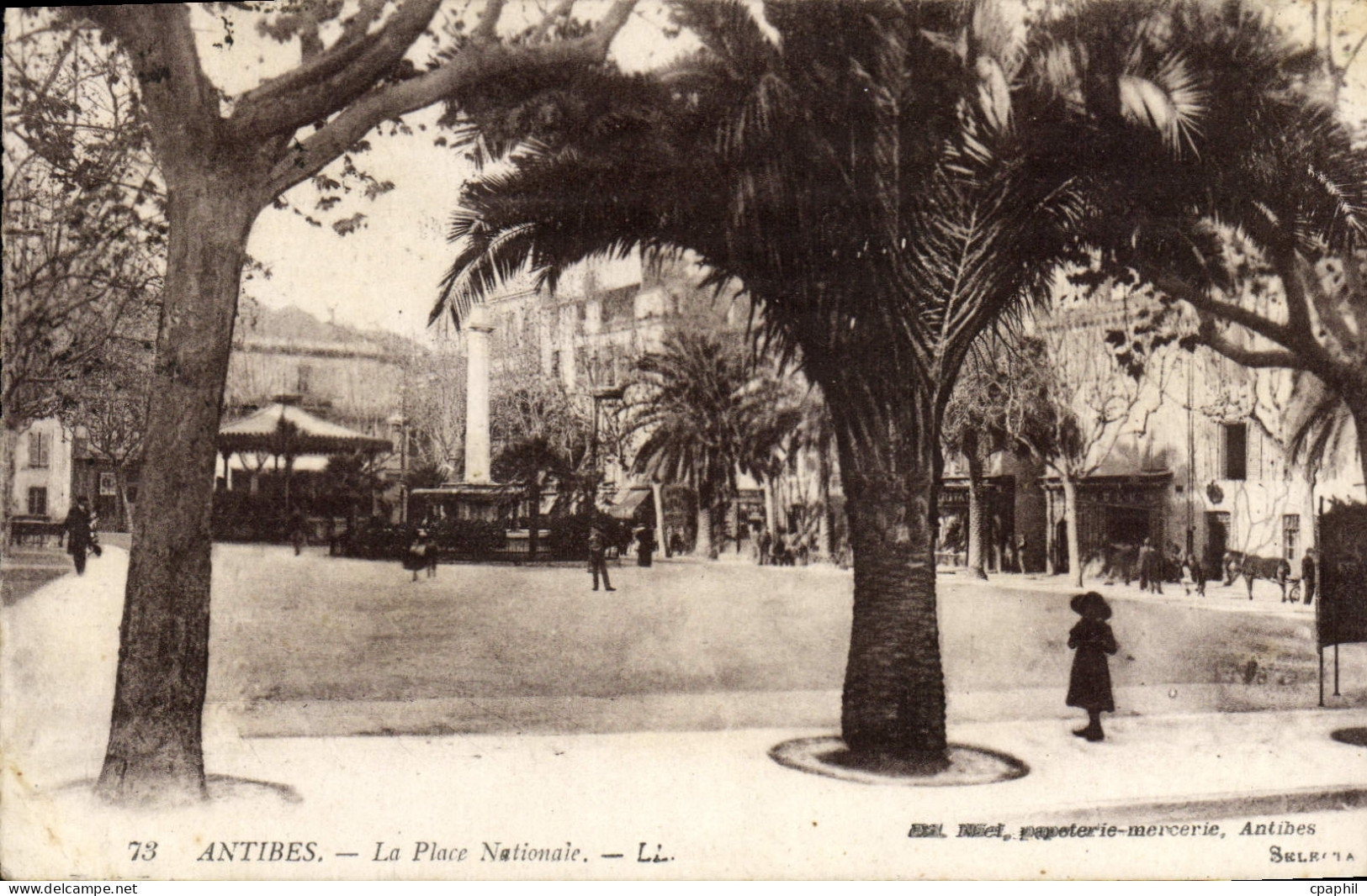 CPA Antibes La Place Nationale