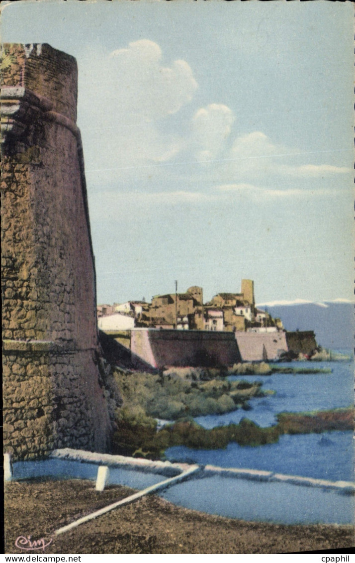 CPA Antibes Les Remparts