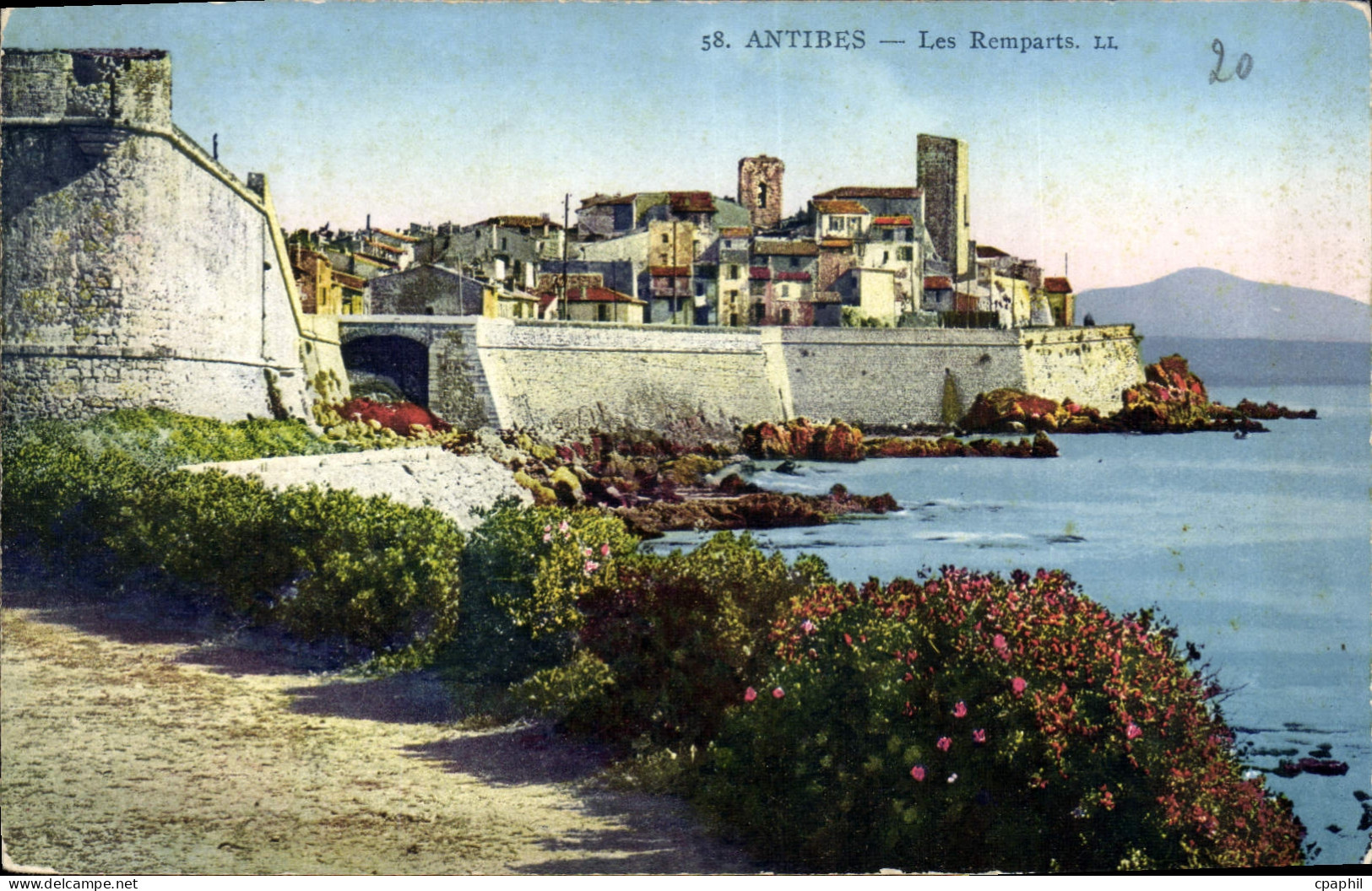CPA Antibes Les Remparts