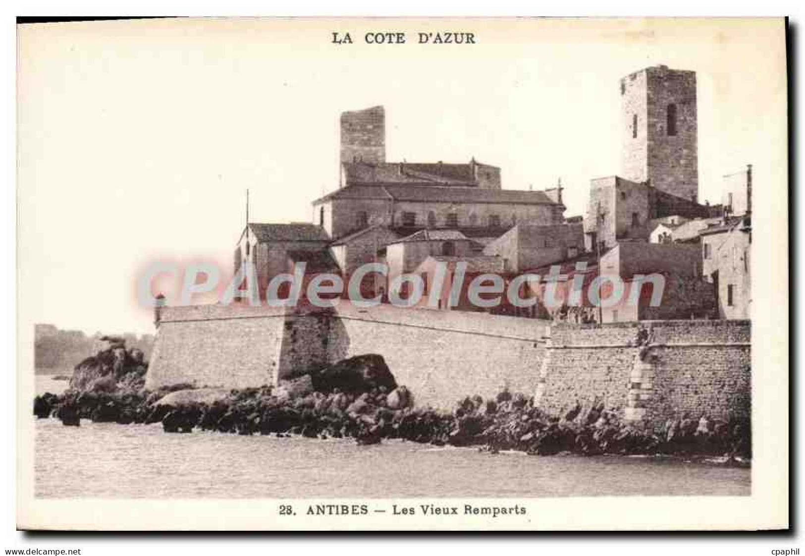 CPA Antibes Les Vieux Remparts