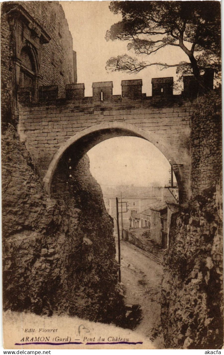 CPA ARAMON - Pont du Chateau (458421)
