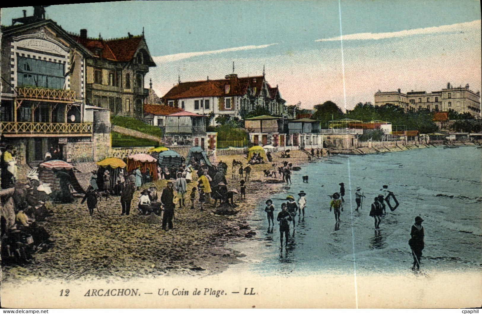 CPA Arcachon Un Coin de Plage