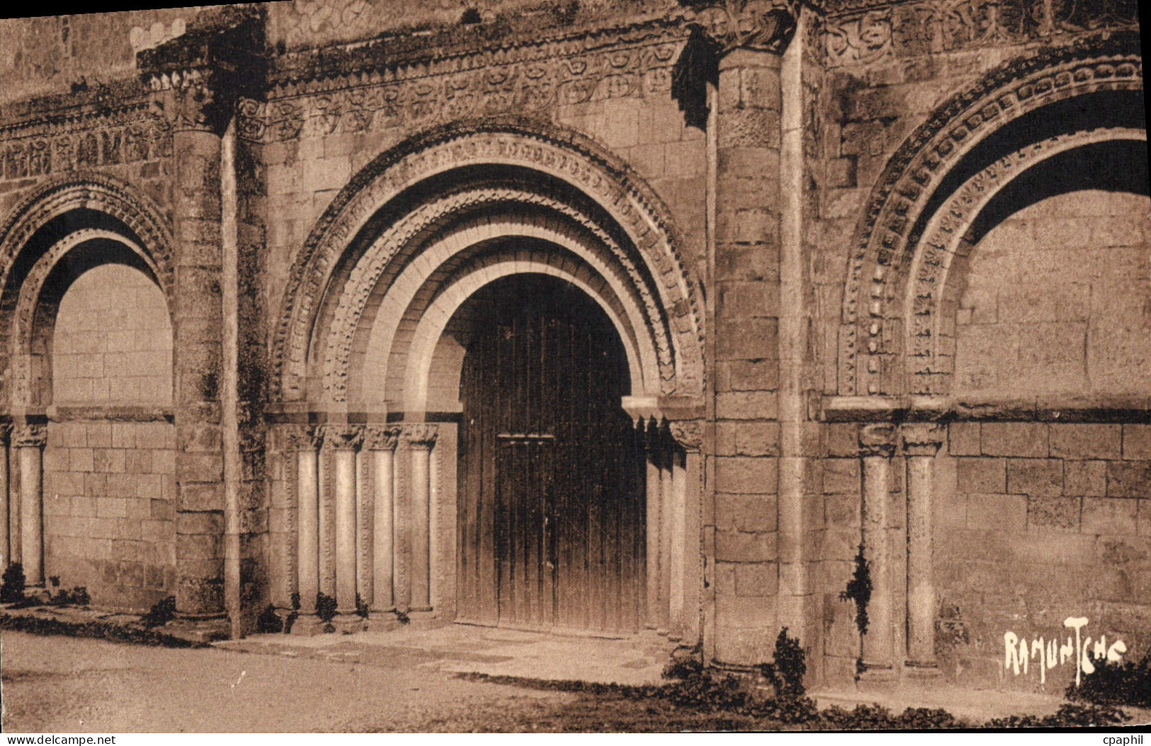 CPA Architecture religieuse de Poitou de l'Abbaye de Nieul sur l'Autize Vendee fondee en 1068 par Gu